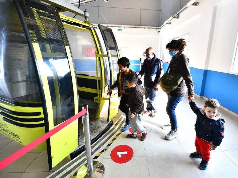 Teleferik Tesisleri Minik Ziyaretçileri Ağırladı