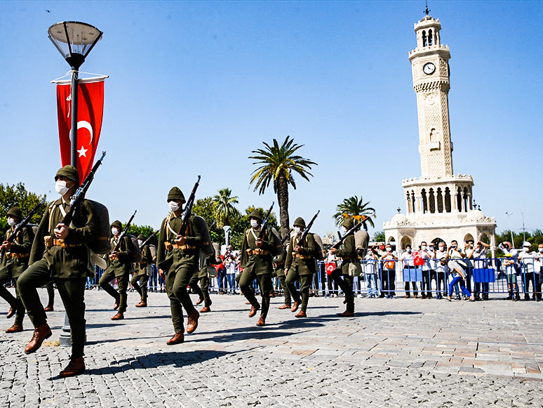 İzmir’de 9 Eylül Coşkusu