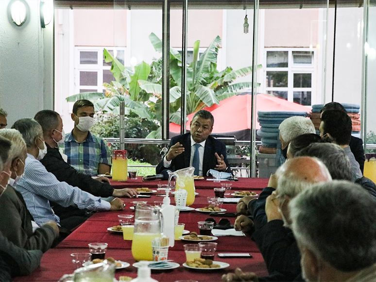 İzmir'de Muhtarlarla Tarım Sohbeti