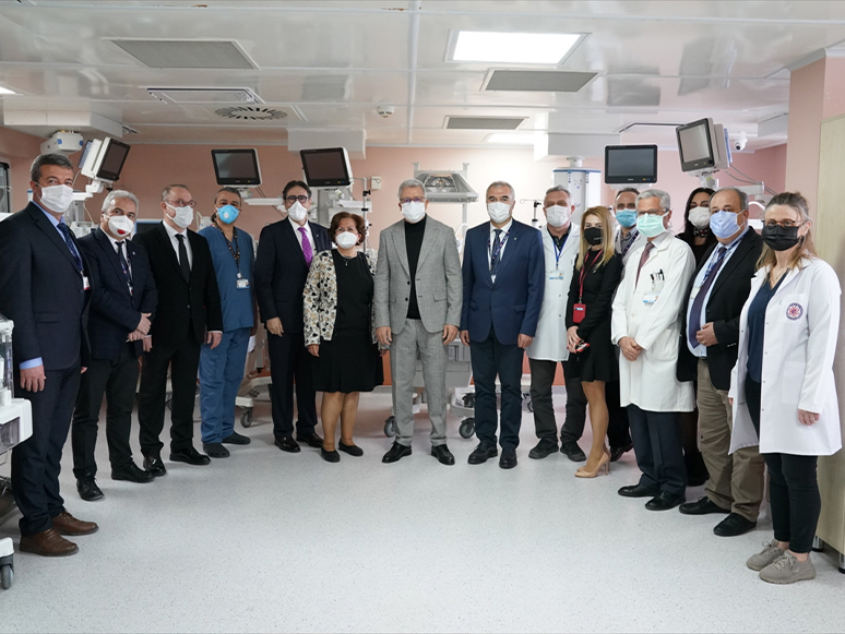 Ege Üniversitesi Hastanesinde 4. Düzey Yenidoğan Yoğun Bakım Ünitesi Hizmete Açıldı
