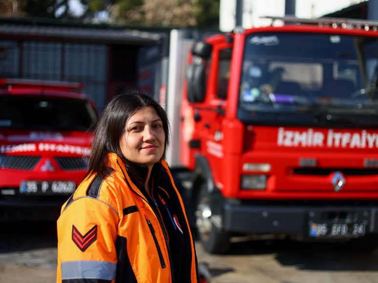  İzmir İtfaiyesinin Bahar Çavuşu, Meslekte Daha Çok Kadın Görmek İstiyor