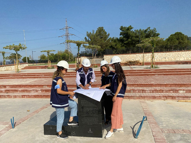 İzmir Büyükşehir Belediyesi Park İhalelerinde de Yeni Mezun Şartı Getirdi