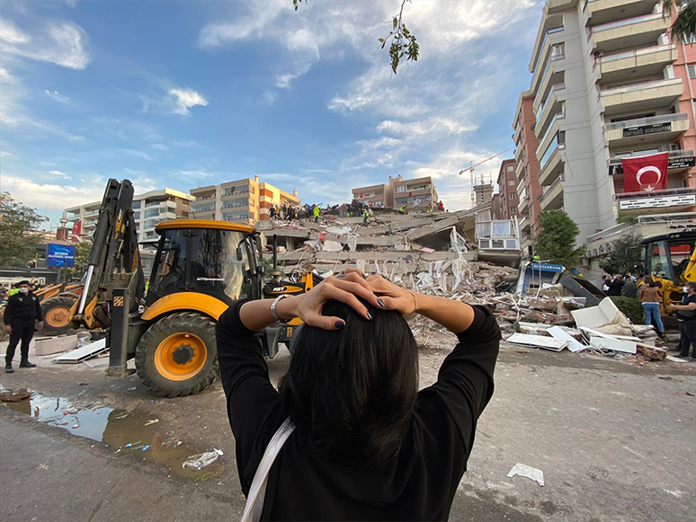 Çeşme Belediyesi’nden Deprem Desteği