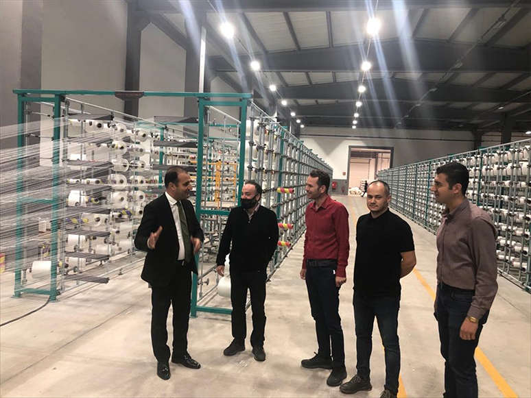İzmir'de Faaliyetini Durduran Mobilya Tesisinde Ev Tekstili Üretimine Başlandı