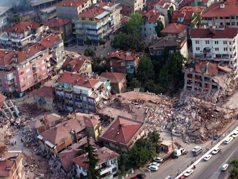 Marmara Depremi: Türkiye'nin Belleğindeki Yıkıcı Anı