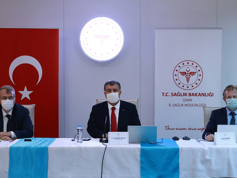 Sağlık Bakanı Fahrettin Koca İzmir’de Açıklamalarda Bulundu