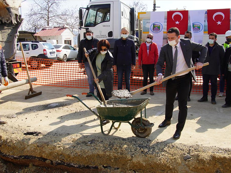 Kiraz'da Kapalı Pazar Yerinin Temeli Atıldı