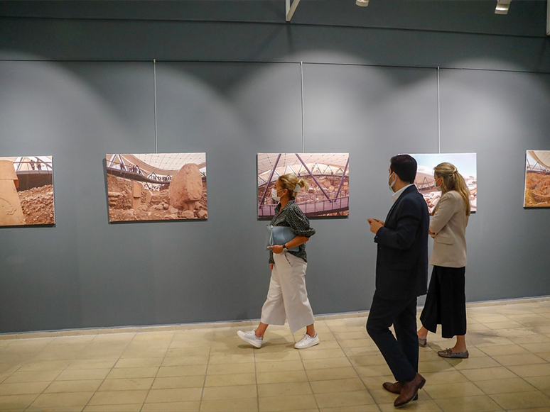 Tarihin Sıfır Noktası Göbeklitepe'nin Fotoğrafları İzmir'de Sergilendi