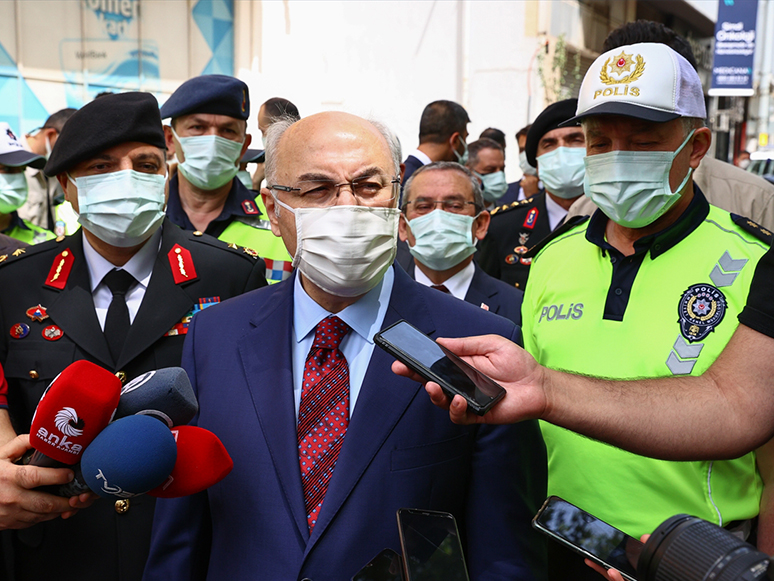 İzmir Valisi Köşger, Tam Kapanma Sonrası Kentteki Vaka Sayılarını Değerlendirdi