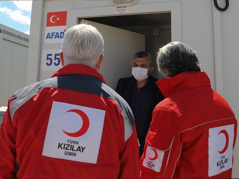 Türk Kızılay’ın İzmirli Depremzedelere Yardımı 21,5 Milyon Lirayı Buldu