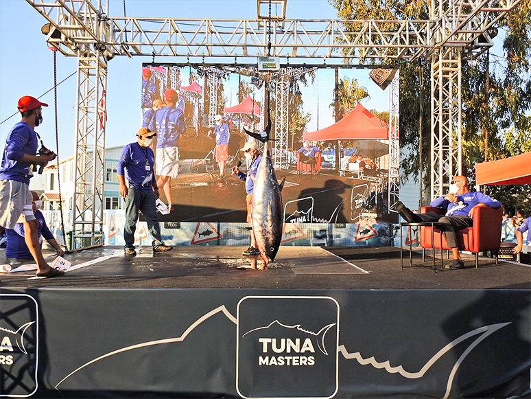 İzmir’de Açık Deniz Balıkçılık Turnuvası Sona Erdi