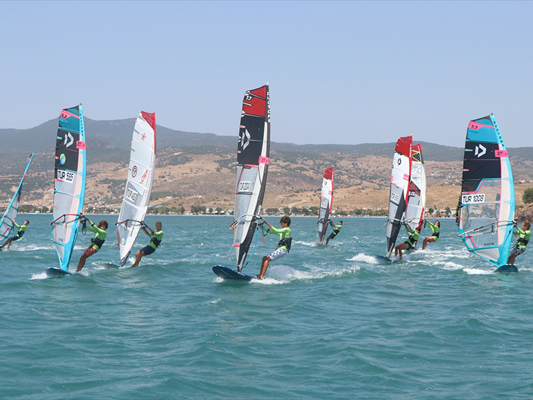 Rüzgar Sörfünde Funboard Slalom Ligi 1. Ayak Yarışları, İzmir'de Tamamlandı