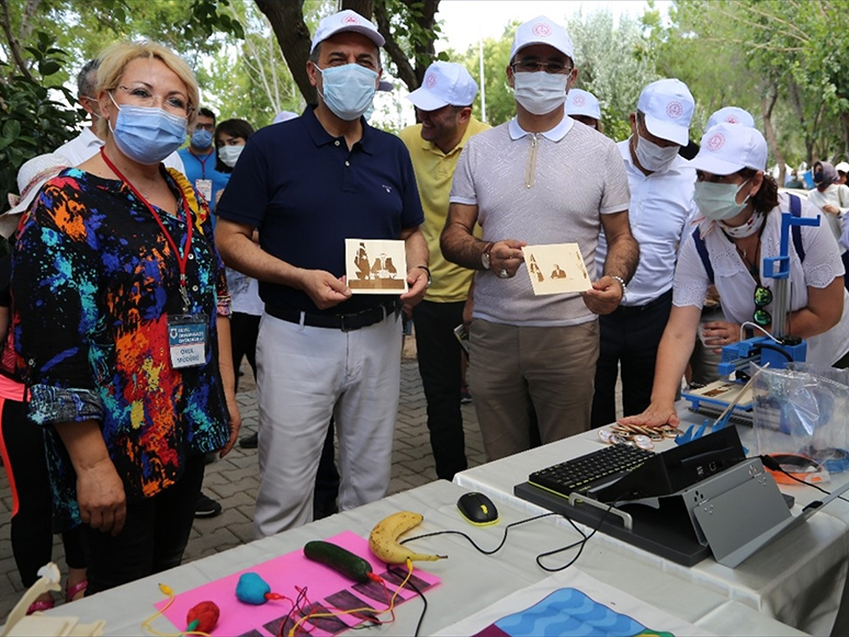 İzmir'deki Okullarda Telafi Eğitim Programı Başladı