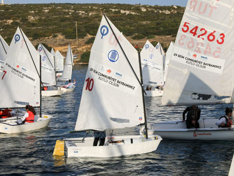 Seferihisar Belediyesi’nden 29 Ekim Cumhuriyet Kupası Yelken Yarışları