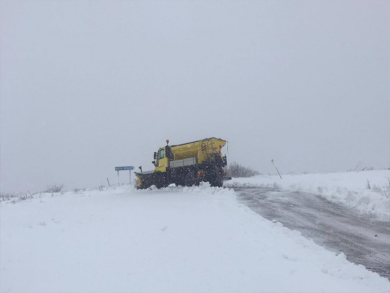 Gölcük ve Bozdağ'da Kar Yağışı Etkili Oluyor