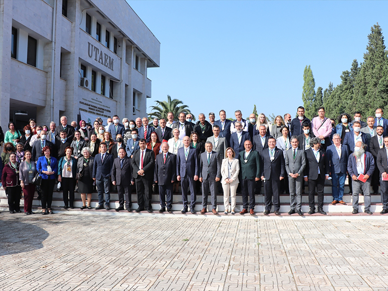 İzmir'de Organik Tarım Sektör Değerlendirme Toplantısı Başladı