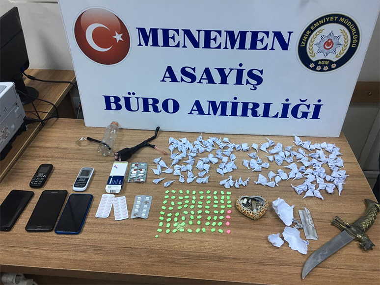 Menemen'de Uyuşturucu Operasyonunda 3 Gözaltı