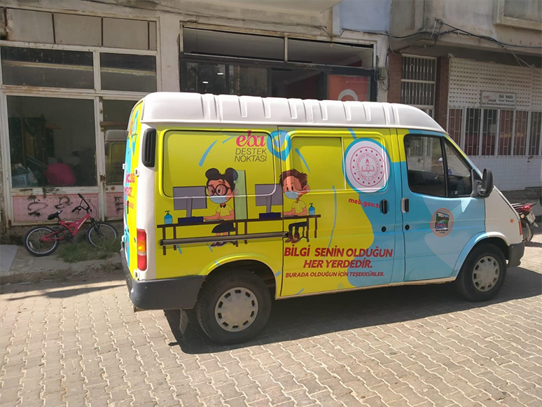 Kiraz'da EBA Mobil Destek Aracı Hizmete Girdi