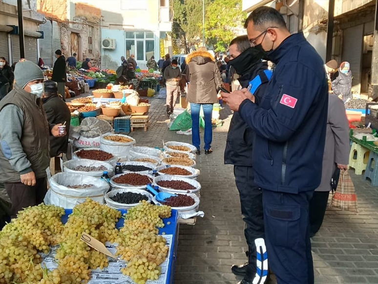 Bergama'da Covid-19 Tedbirlerine Yönelik Denetimler Devam Ediyor