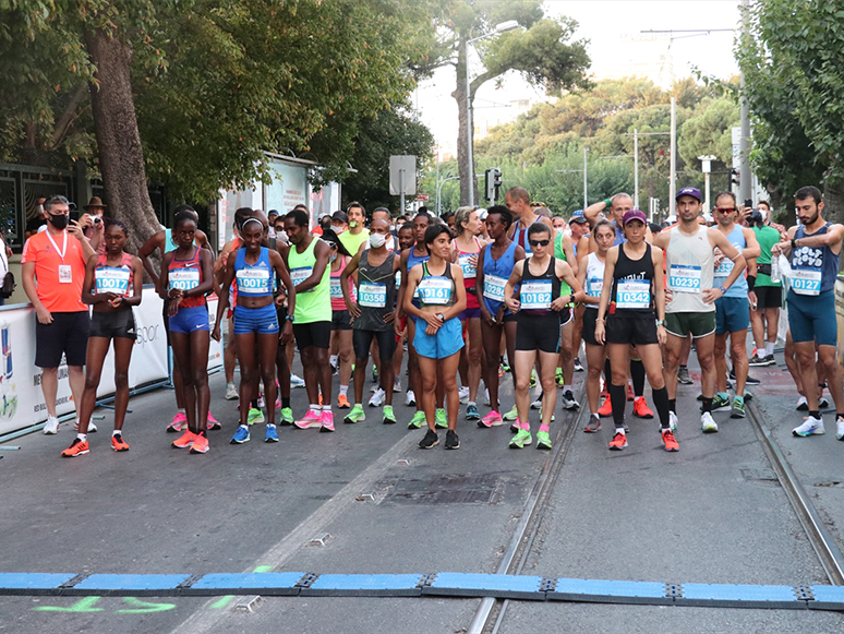 Uluslararası İzmir Maratonu Başladı