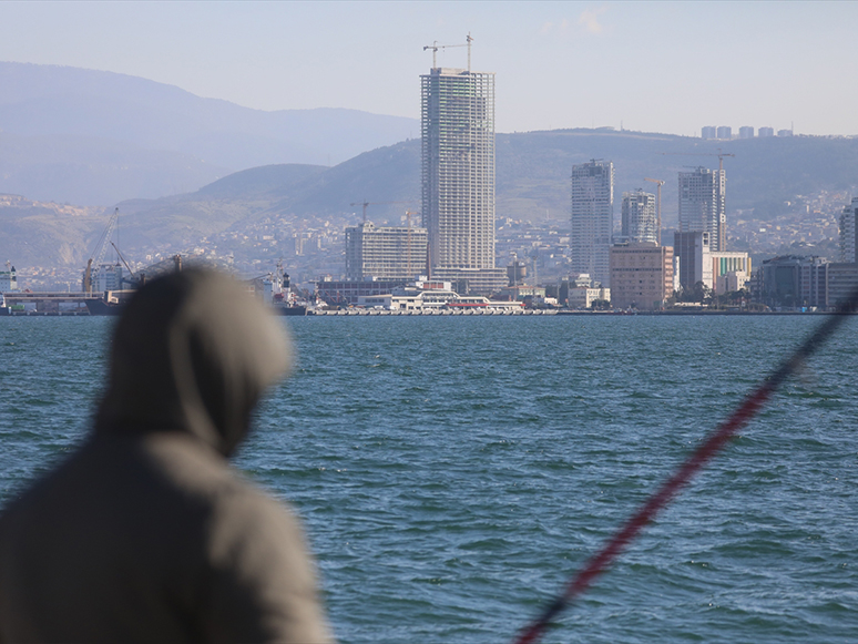 Yüzen Oteller 6 Yıl Aradan Sonra İzmir Limanı'na Demir Atacak