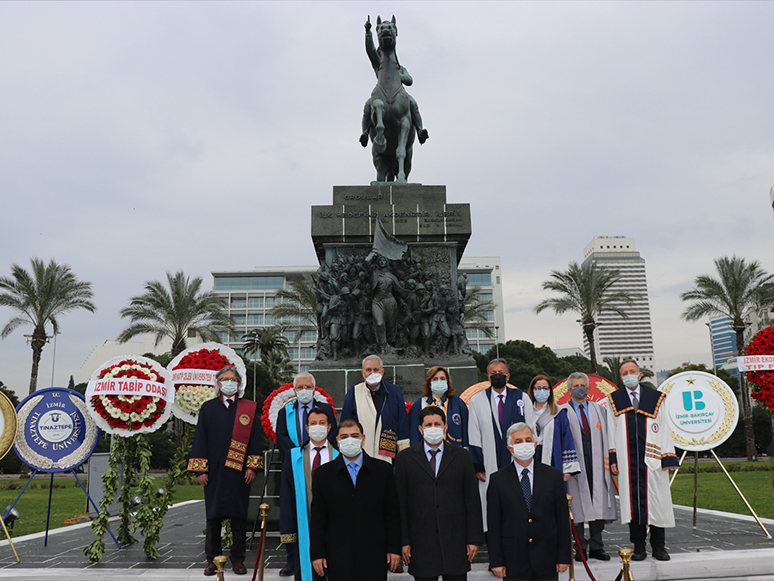İzmir'de 14 Mart Tıp Bayramı Törenle Kutlandı