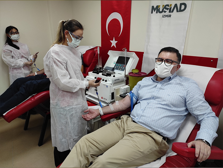 MÜSİAD İzmir Şube Başkanlığı Kan Bağışı Kampanyasına Katıldı