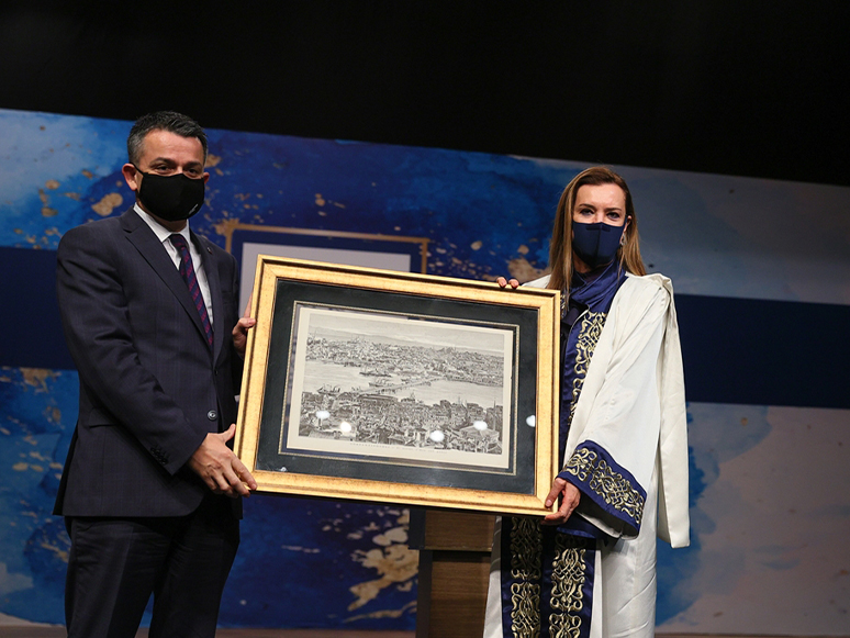 Tarım ve Orman Bakanı Pakdemirli, Dokuz Eylül Üniversitesi Akademik Yılı Töreninde Konuştu