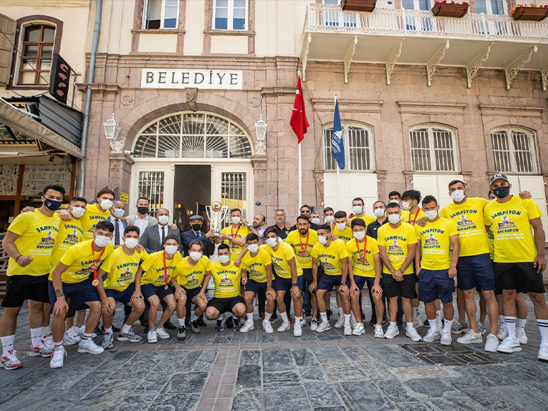 Şampiyon Bucaspor 1928'den Başkan Soyer'e Teşekkür Ziyareti