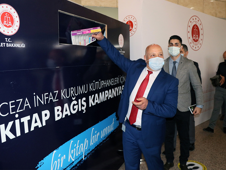 İzmir ve Aydın’da Cezaevleri İçin Kitap Bağışı Kampanyası Başlatıldı