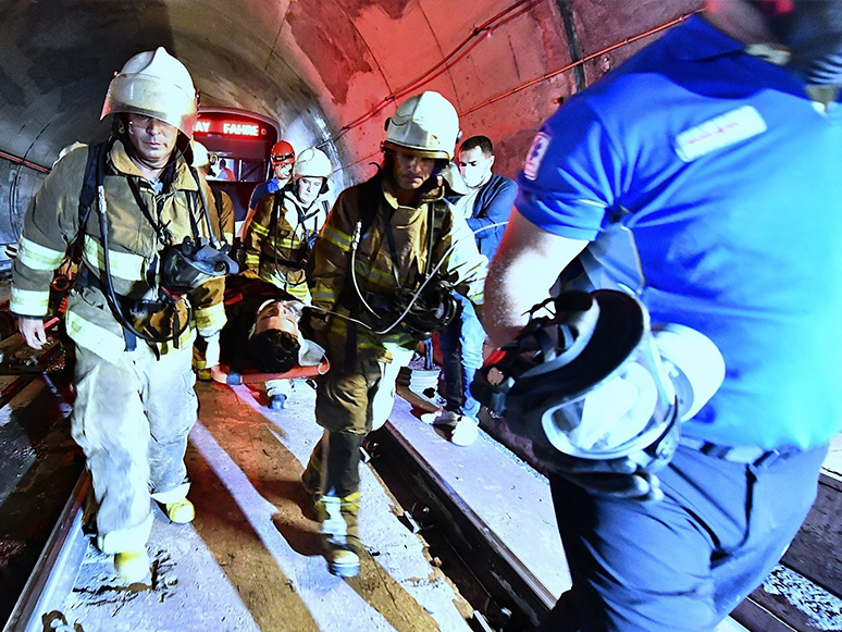 İzmir Metrosu’nda Başarılı Kurtarma Operasyonu