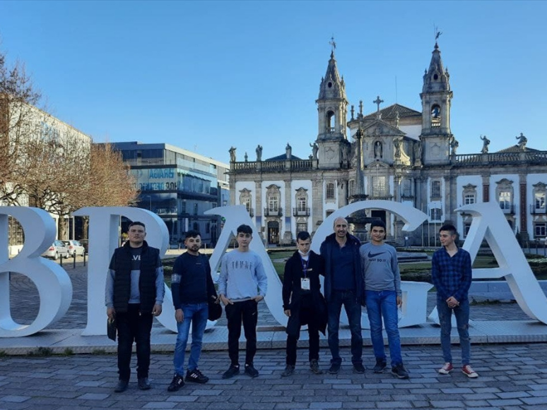 Bergamalı Öğrenciler Portekiz'de Güneş Enerjisi Stajı Yaptı