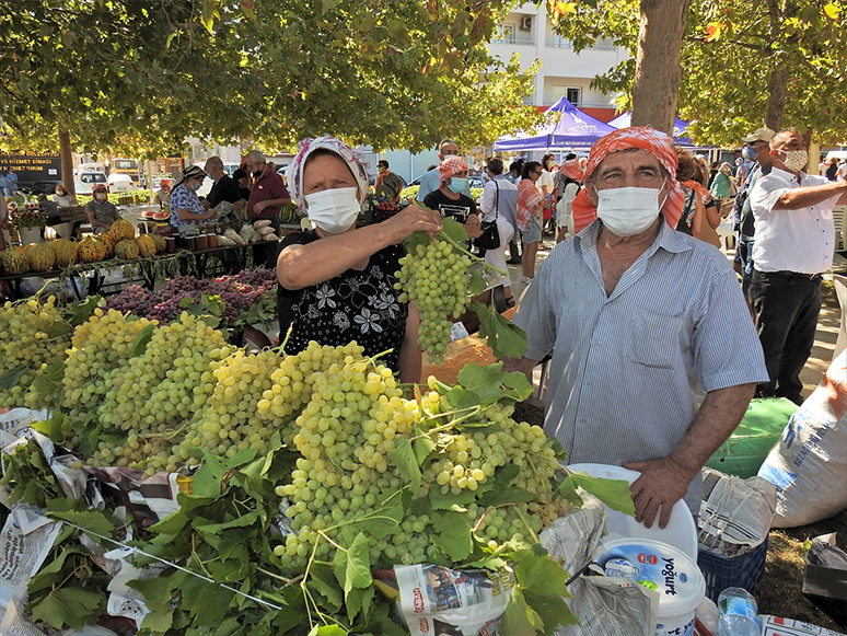 Urla'da Bağ Bozumu Şenliği Düzenlendi