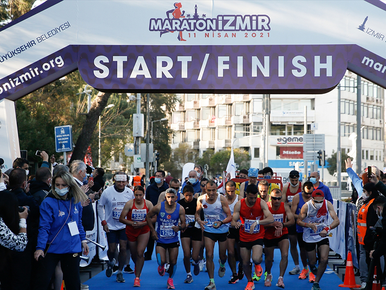 2. Uluslararası İzmir Maratonu Koşuldu