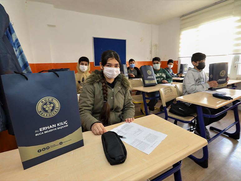 Buca Belediyesi AHBAP’la El Ele Dayanışmayı Büyütüyor