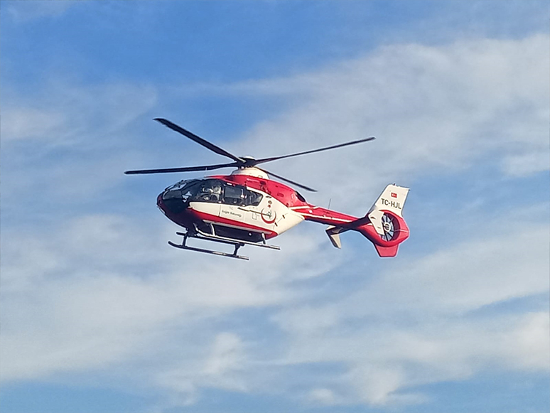 İzmir'de Ambulans Helikopter Yeni Doğan Bebek İçin Havalandı