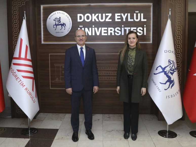 YÖK Başkanı Prof. Dr. Özvar, Dokuz Eylül Üniversitesi'ni Ziyaret Etti