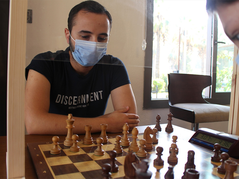 Apaydın Kapalı Hızlı Satranç Turnuvası, İzmir'de Yapıldı