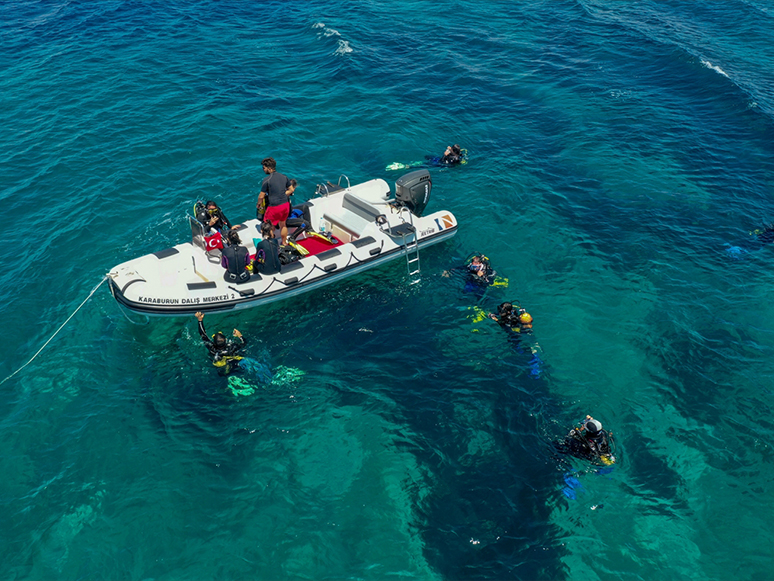 Karaburun'da Dalış Turizminde Hareketlilik Başladı