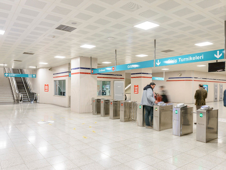 İzmir’de Metro İstasyonlarında Ücretsiz İnternet Dönemi Başladı