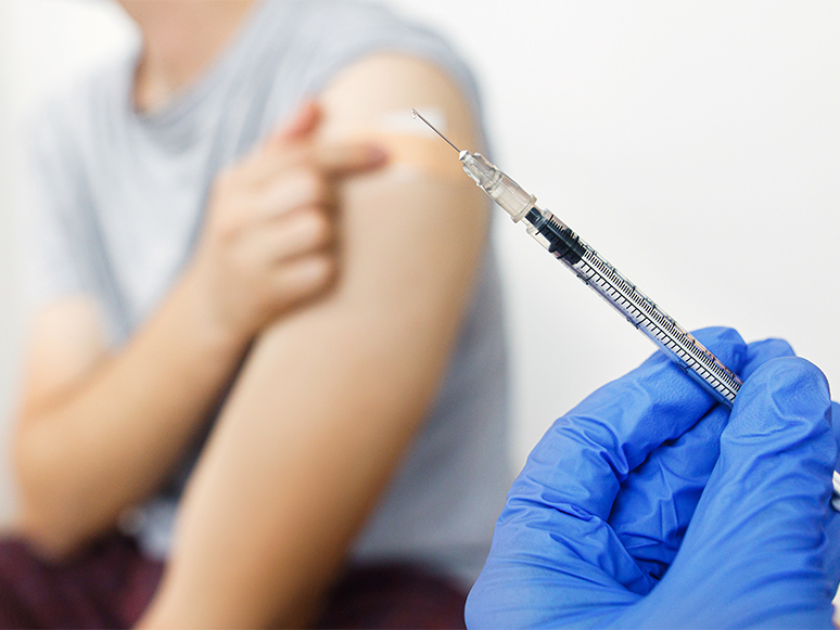 İzmir'de 5 Milyon Doz Aşı Yapıldı