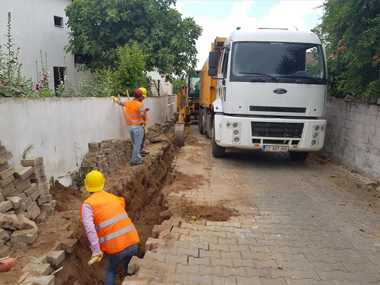 Beydağ’da Doğal Gaz İçin İlk Kazma Vuruldu