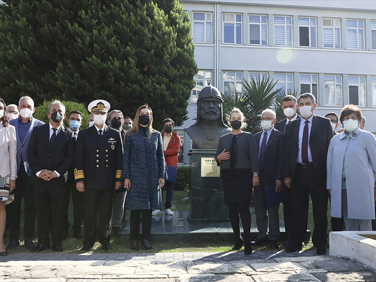 Türk Denizciliğin Sembol İsmi Çaka Bey Anısına Dokuz Eylül Üniversitesi'nde Büst Yapıldı