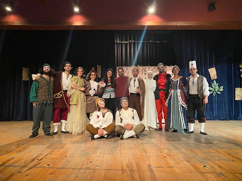 Türk Kızılay Tiyatro Atölyesi Kursiyerleri, İlk Oyunlarını Sergiledi