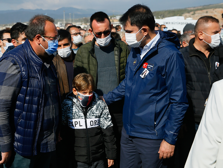 Depremden 91 Saat Sonra Kurtarılan Ayda'nın Annesi Son Yolculuğuna Uğurlandı