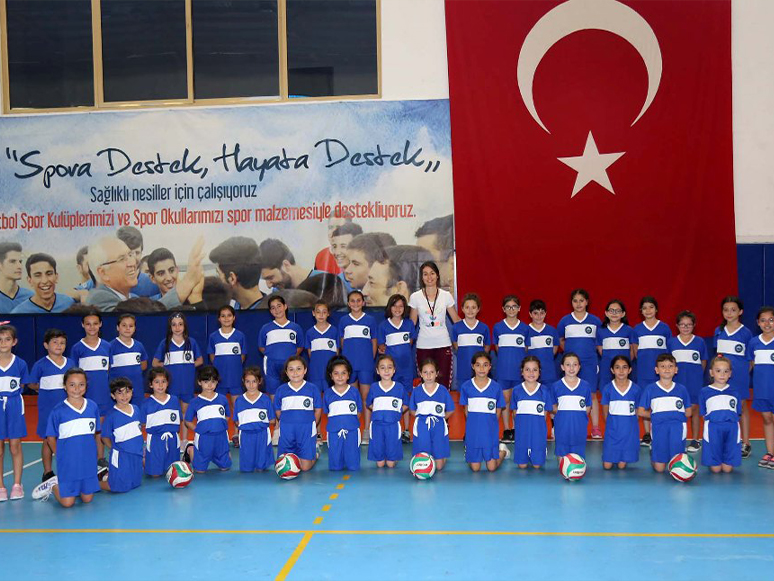Karabağlar Belediyesi Yaz Spor Okulları Önlemlerle Açıldı