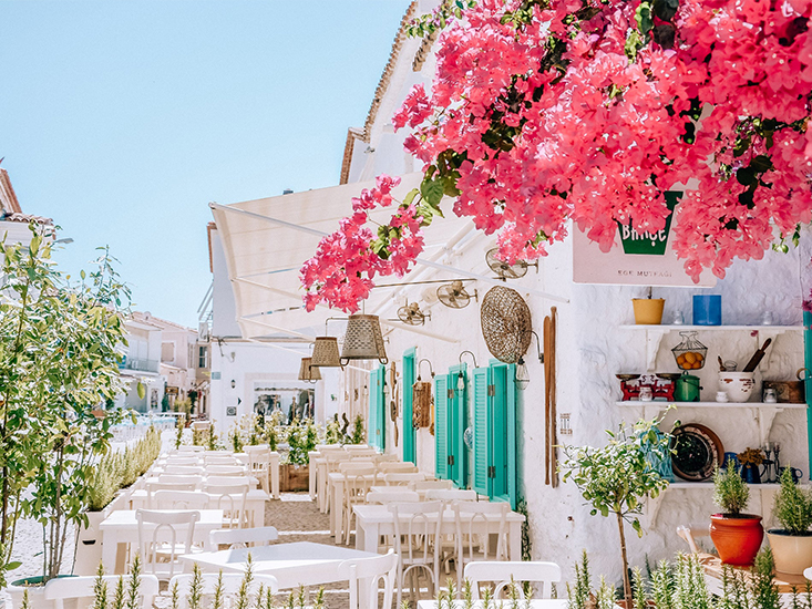 Çeşme’de Yaz Tatili Yapılabilecek Yerler