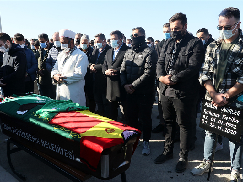 Depremde Enkazdan Çıkarıldıktan 28 Gün Sonra Vefat Eden Futbolcunun Cenazesi Defnedildi