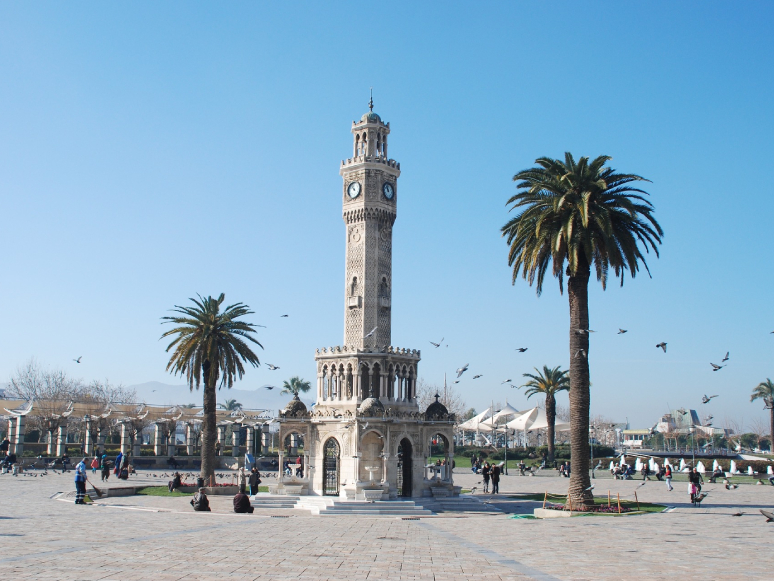 İzmir Saat Kulesi Tarihi ve Hikayesi