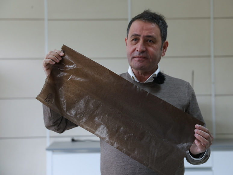 Üzüm Çöpüyle Poşetlerdeki Plastik Oranını Düşürdü